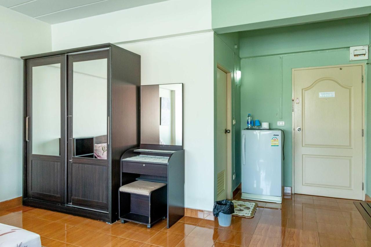 Benjaratch Boutique Apartment Bangkok Exteriör bild